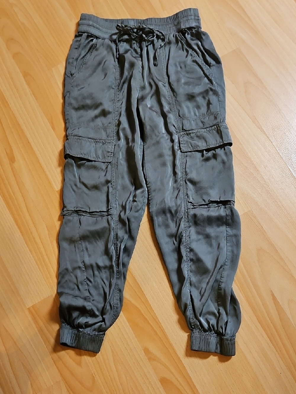 3/$10 aerie Olive Green Satin Cargo Joggers
